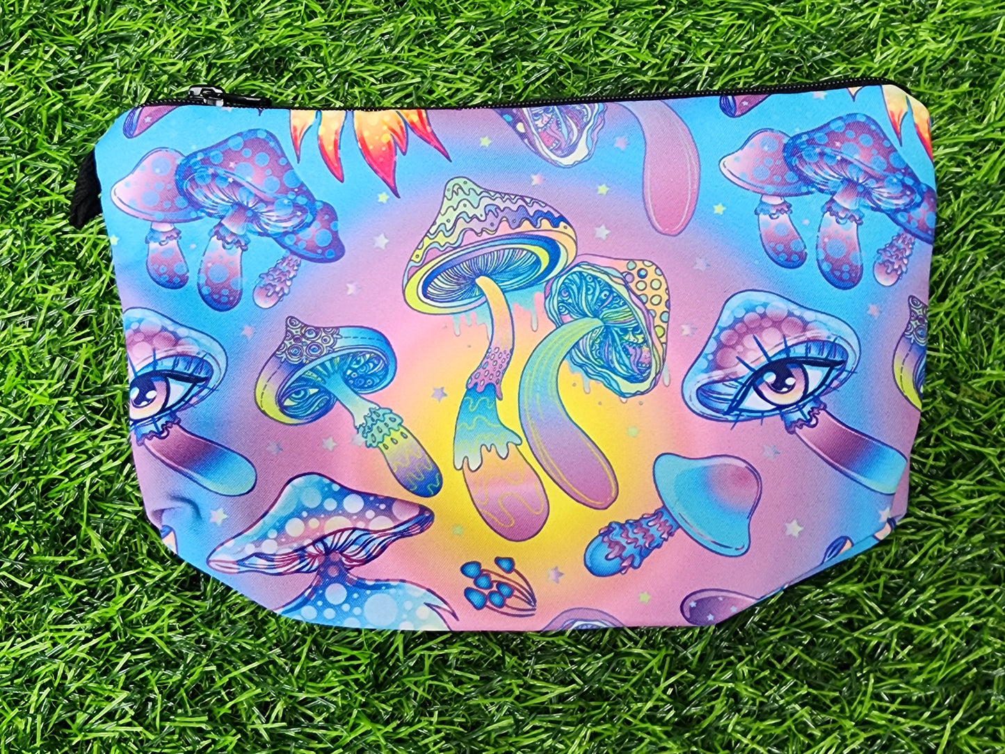 Trippy Mushroom Zipper Bag