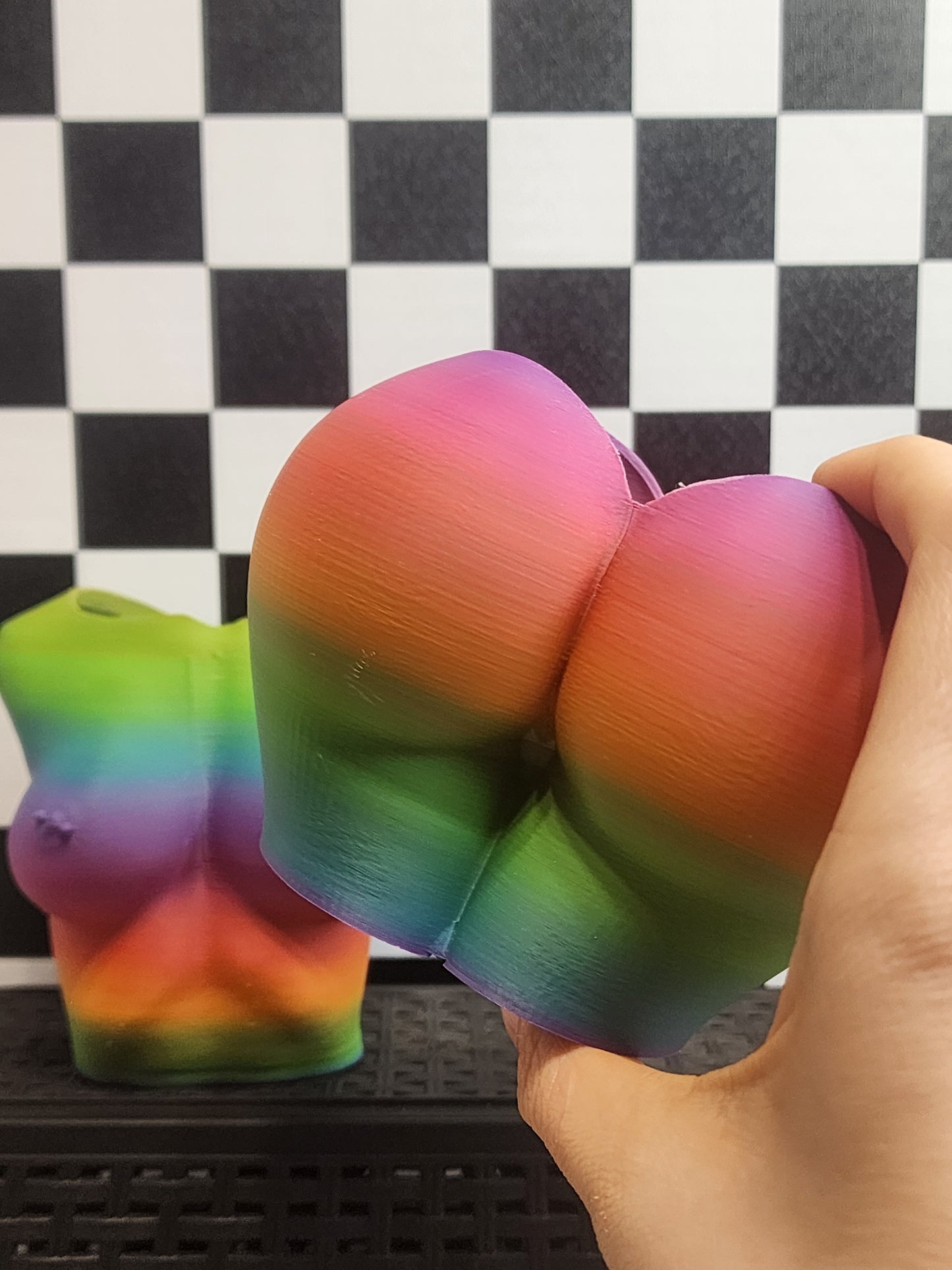 Female Rainbow Planters