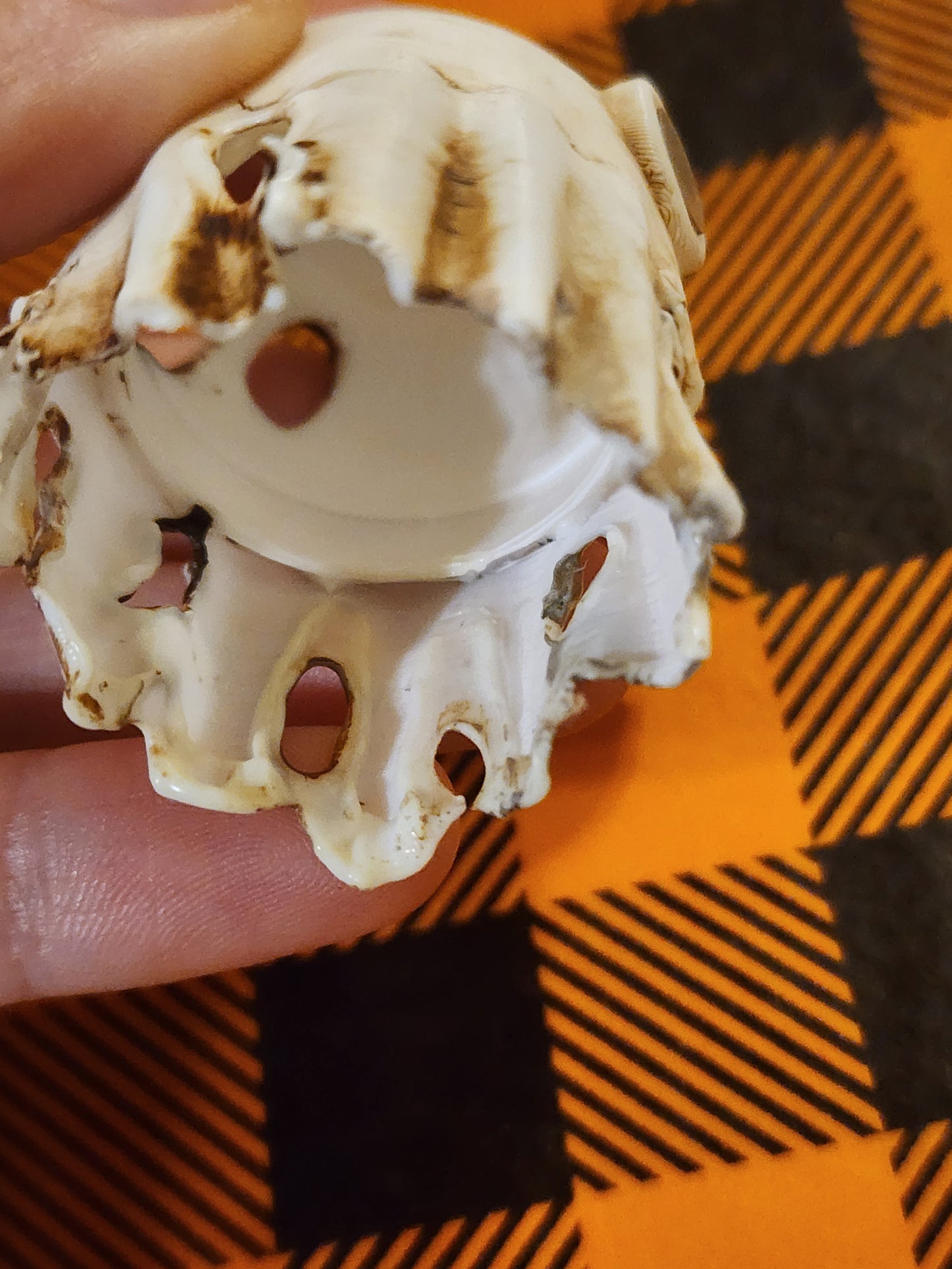 Dangled Ghosty Friend Hide