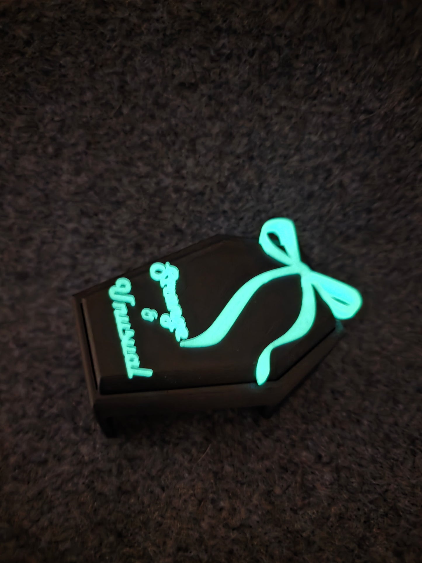 Glow Coffin Invertebrate Hide