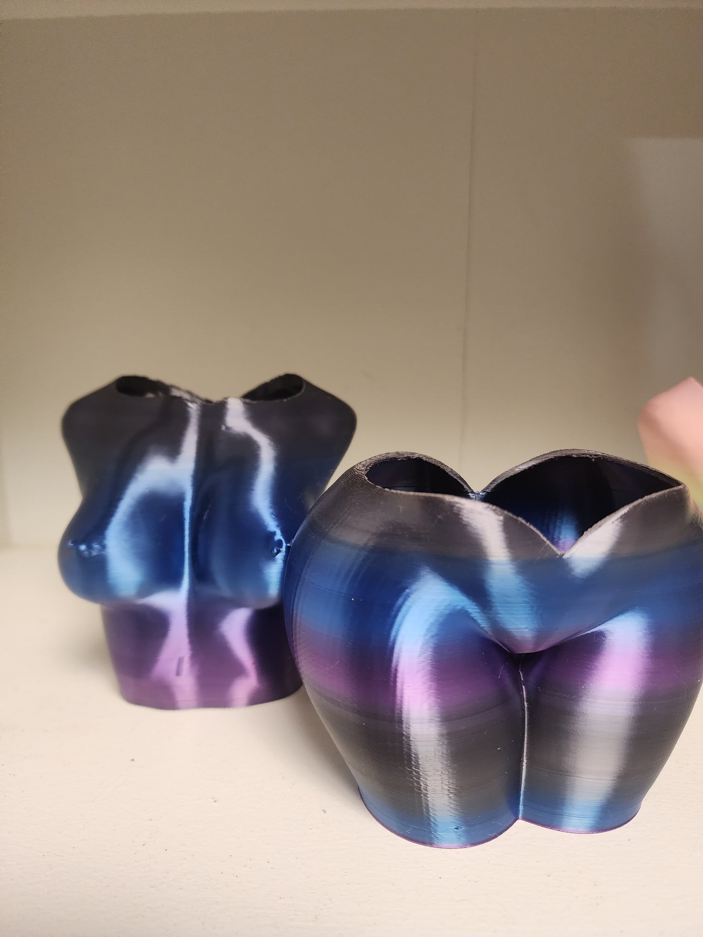 Female Planters 2pk (different colors!)