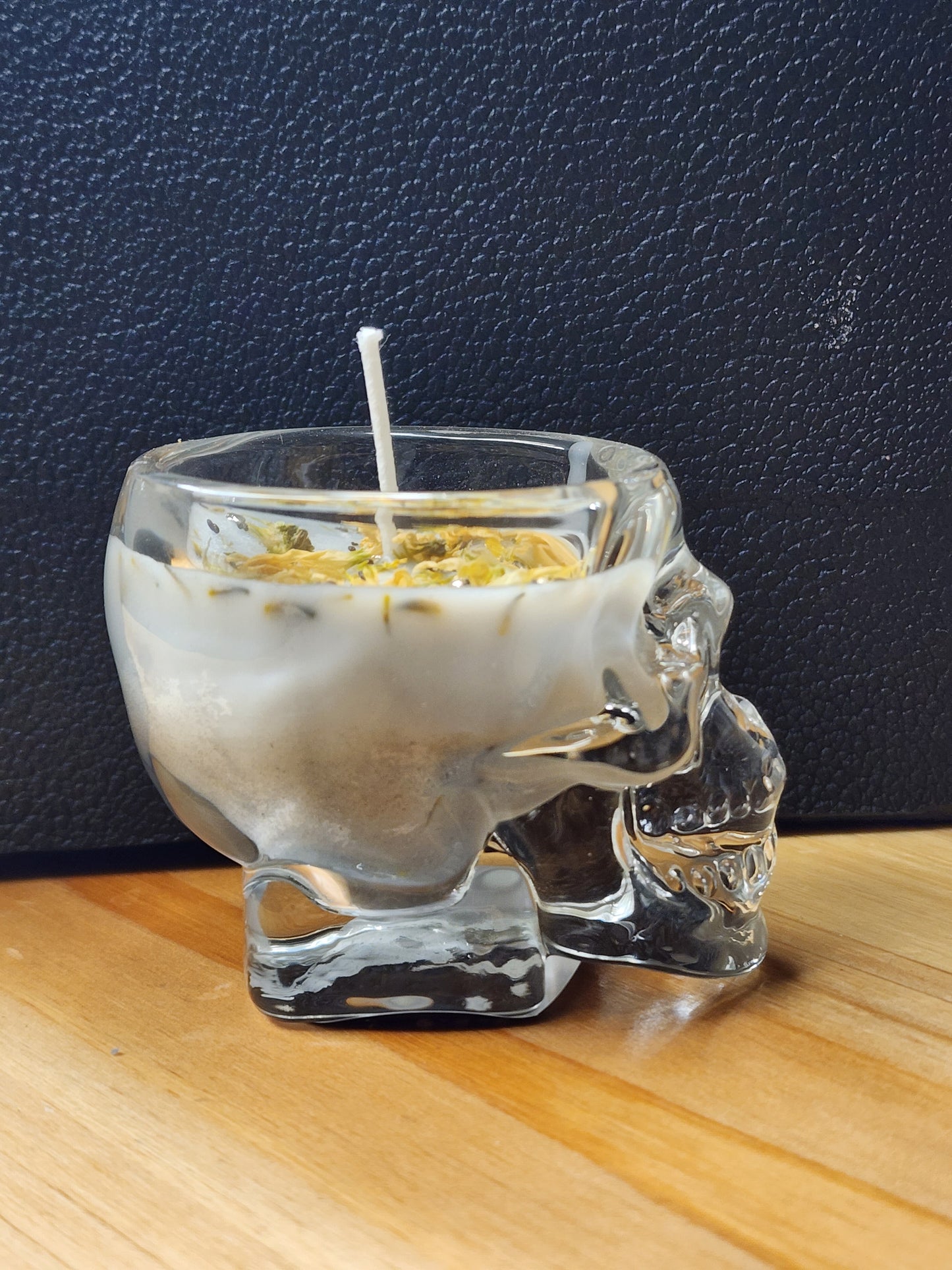 Glass Skull Candle (1pk)
